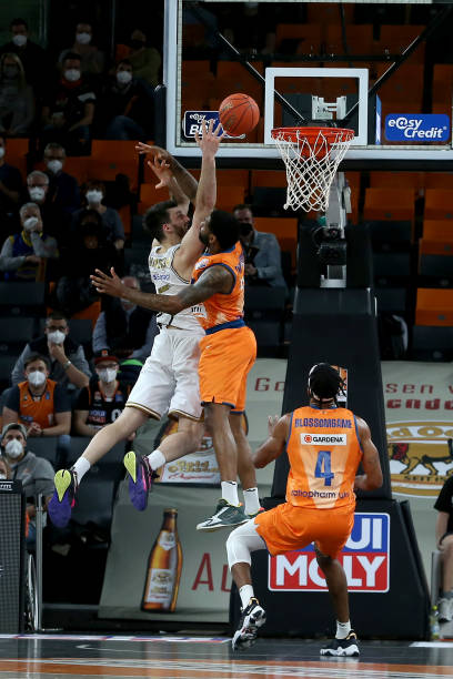 以硬朗著称 以硬朗著称