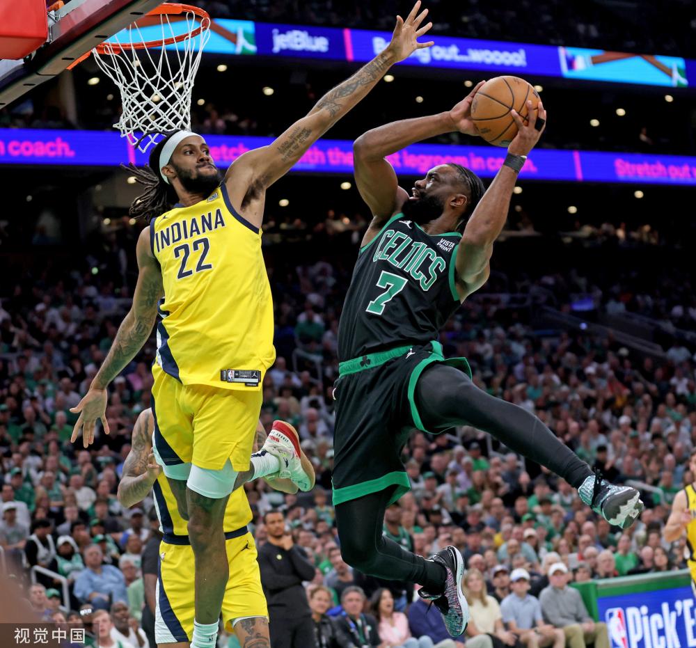 分展示了两 分展示了两