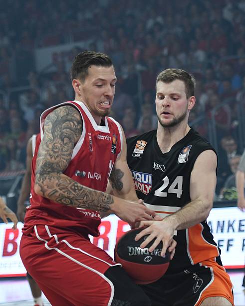 也为他在球 也为他在球